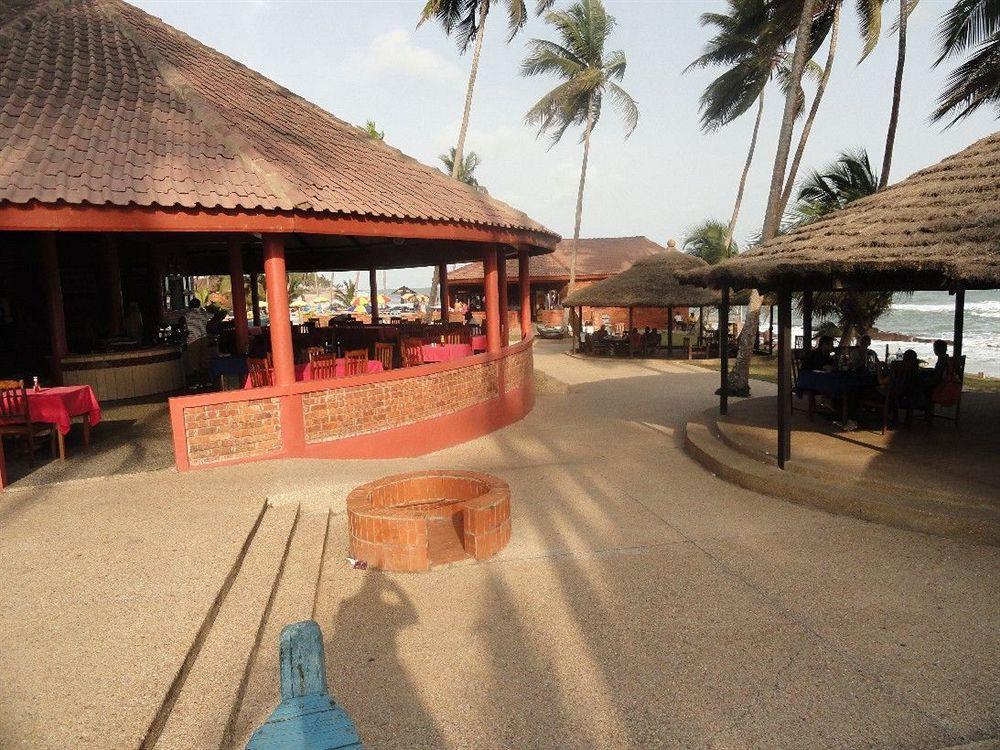 Coconut Grove Beach Resort Elmina Ngoại thất bức ảnh